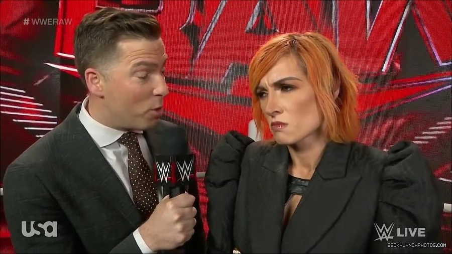 WWE_Monday_Night_Raw_2022_05_02_720p_HDTV_x264-NWCHD_mp4_004571839.jpg