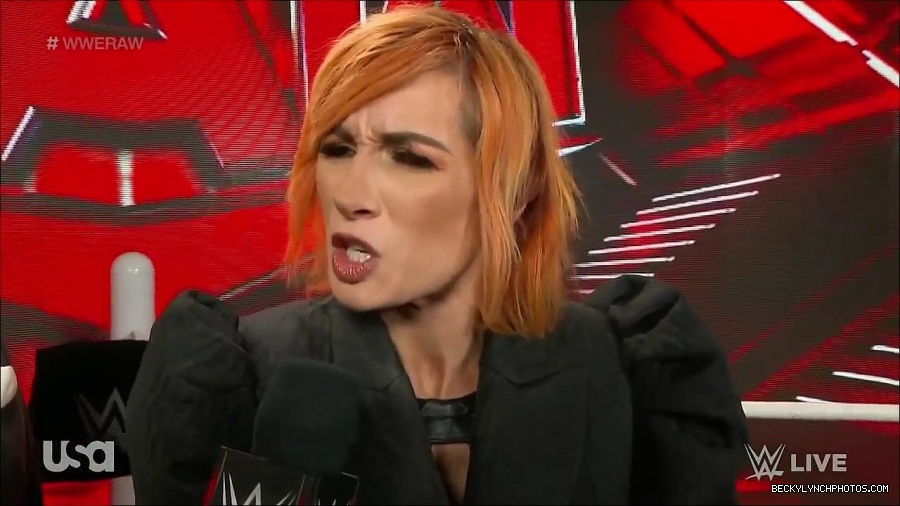 WWE_Monday_Night_Raw_2022_05_02_720p_HDTV_x264-NWCHD_mp4_004584652.jpg