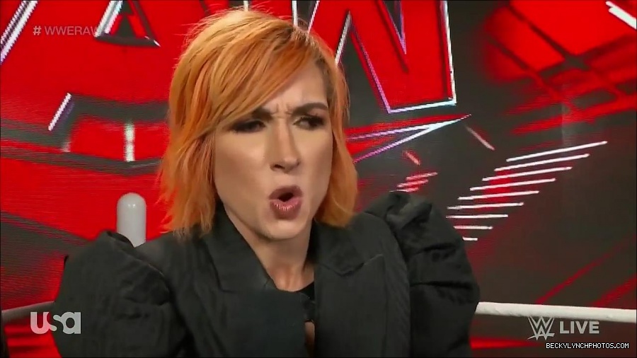 WWE_Monday_Night_Raw_2022_05_02_720p_HDTV_x264-NWCHD_mp4_004595863.jpg