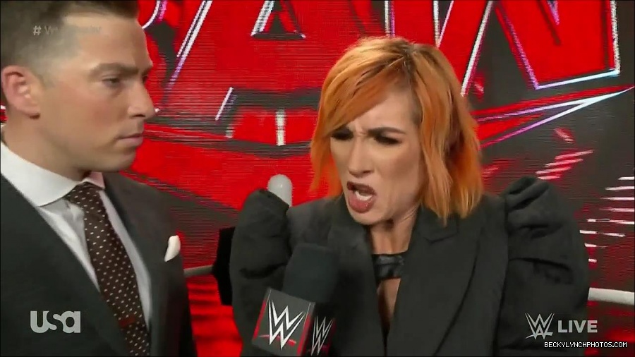 WWE_Monday_Night_Raw_2022_05_02_720p_HDTV_x264-NWCHD_mp4_004598666.jpg