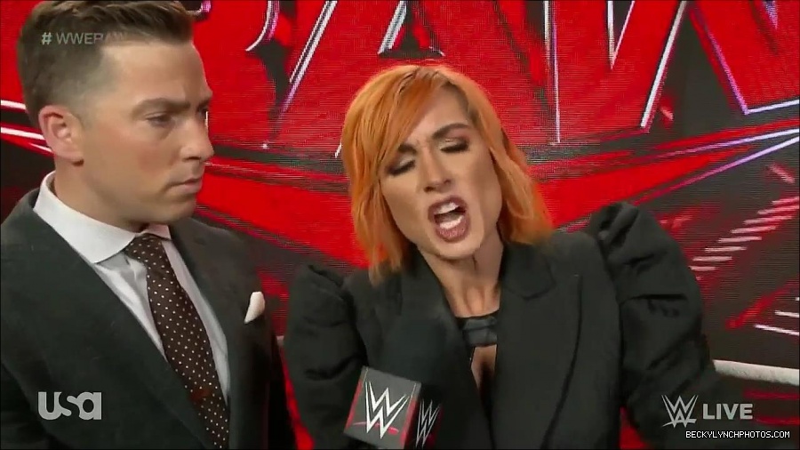 WWE_Monday_Night_Raw_2022_05_02_720p_HDTV_x264-NWCHD_mp4_004601068.jpg