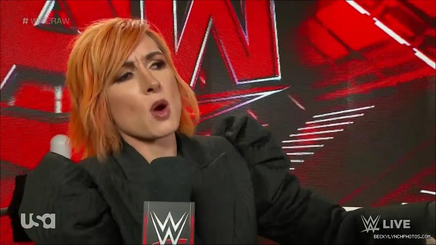 WWE_Monday_Night_Raw_2022_05_02_720p_HDTV_x264-NWCHD_mp4_004603070.jpg