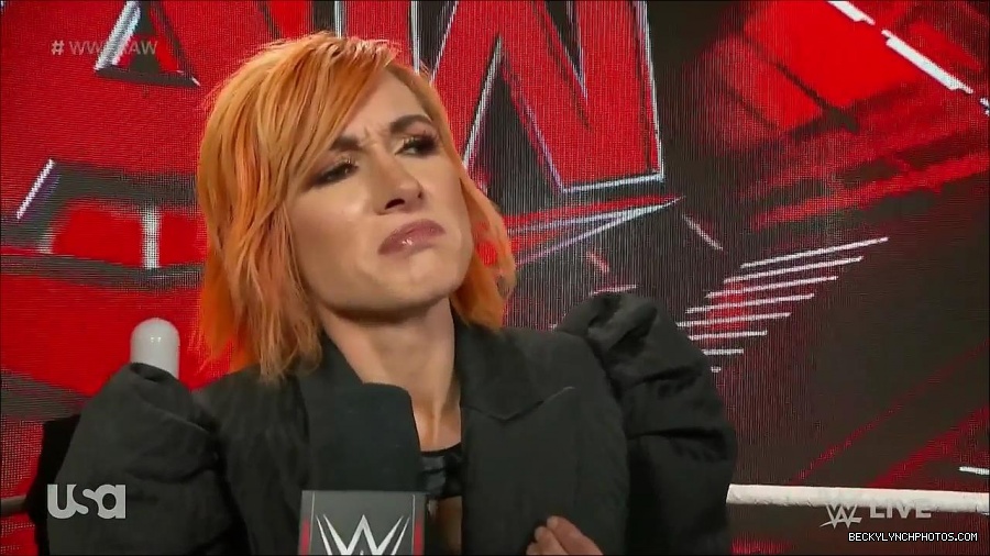 WWE_Monday_Night_Raw_2022_05_02_720p_HDTV_x264-NWCHD_mp4_004605873.jpg