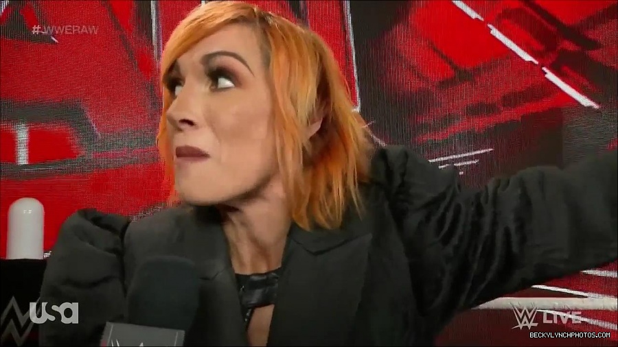 WWE_Monday_Night_Raw_2022_05_02_720p_HDTV_x264-NWCHD_mp4_004614682.jpg