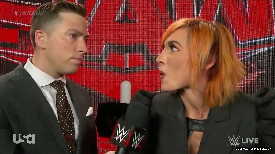 WWE_Monday_Night_Raw_2022_05_02_720p_HDTV_x264-NWCHD_mp4_004622289.jpg