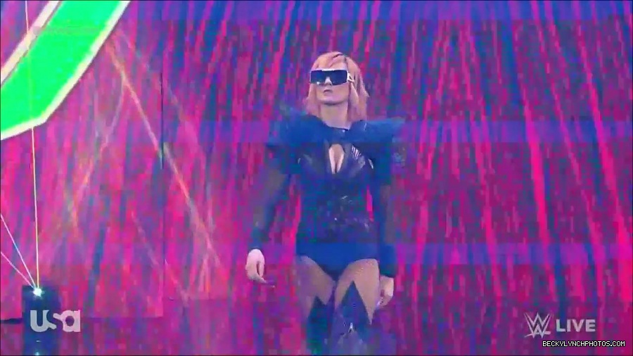 WWE_Monday_Night_Raw_2022_05_02_720p_HDTV_x264-NWCHD_mp4_006291926.jpg