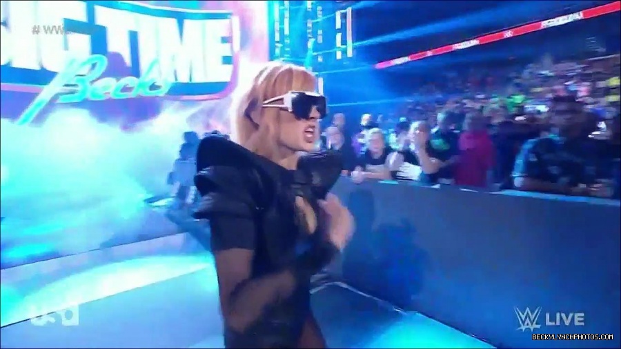 WWE_Monday_Night_Raw_2022_05_02_720p_HDTV_x264-NWCHD_mp4_006311545.jpg