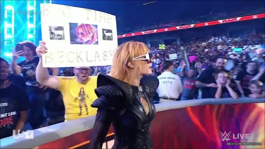 WWE_Monday_Night_Raw_2022_05_02_720p_HDTV_x264-NWCHD_mp4_006319153.jpg