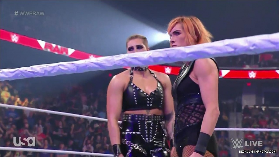 WWE_Monday_Night_Raw_2022_05_02_720p_HDTV_x264-NWCHD_mp4_006715883.jpg