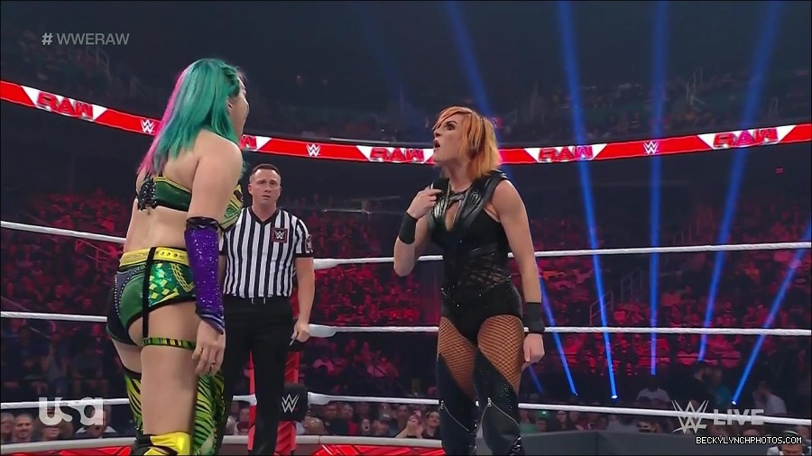 WWE_Monday_Night_Raw_2022_05_02_720p_HDTV_x264-NWCHD_mp4_006811612.jpg