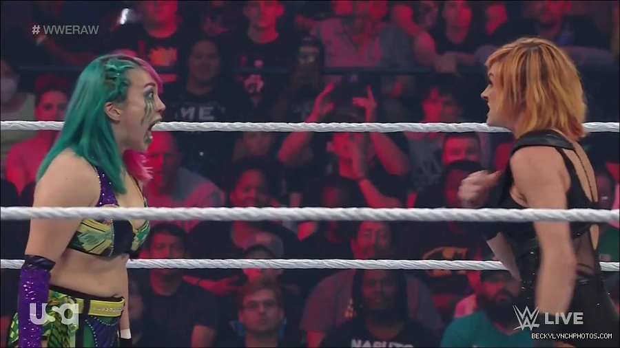 WWE_Monday_Night_Raw_2022_05_02_720p_HDTV_x264-NWCHD_mp4_006812013.jpg