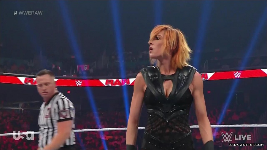 WWE_Monday_Night_Raw_2022_05_02_720p_HDTV_x264-NWCHD_mp4_007000201.jpg