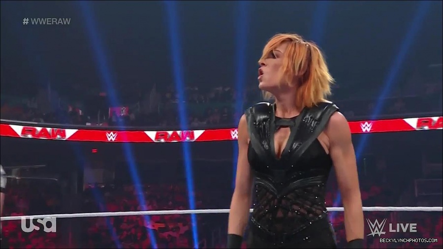 WWE_Monday_Night_Raw_2022_05_02_720p_HDTV_x264-NWCHD_mp4_007000601.jpg