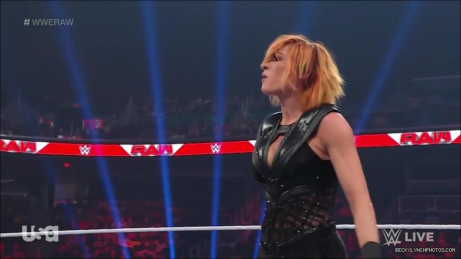 WWE_Monday_Night_Raw_2022_05_02_720p_HDTV_x264-NWCHD_mp4_007001001.jpg