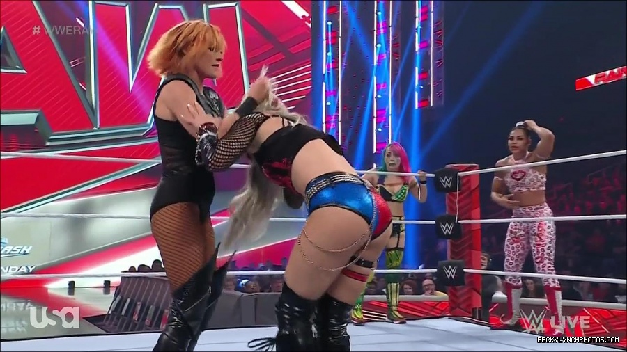 WWE_Monday_Night_Raw_2022_05_02_720p_HDTV_x264-NWCHD_mp4_007006607.jpg