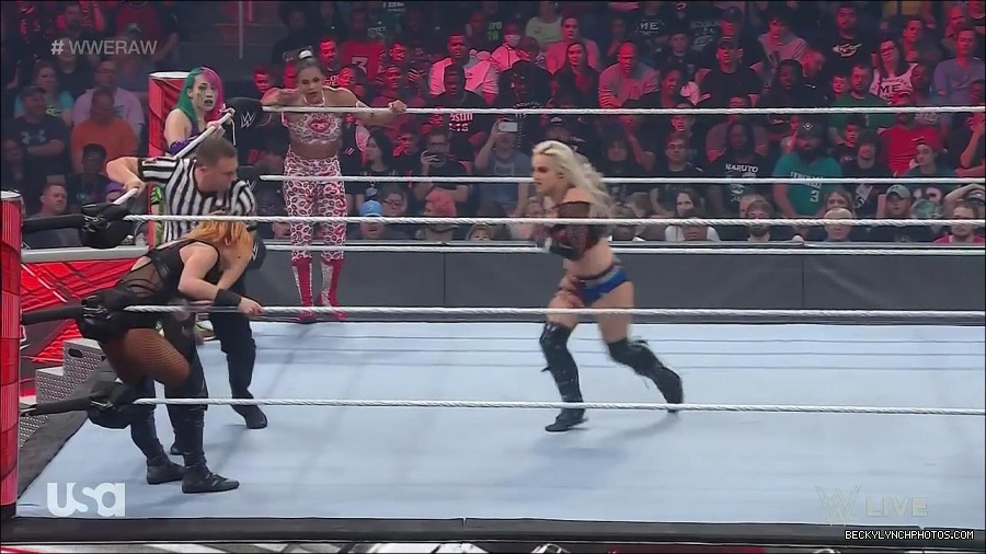 WWE_Monday_Night_Raw_2022_05_02_720p_HDTV_x264-NWCHD_mp4_007027027.jpg