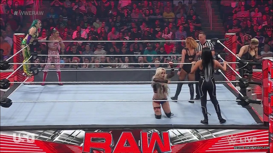 WWE_Monday_Night_Raw_2022_05_02_720p_HDTV_x264-NWCHD_mp4_007161963.jpg