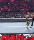 WWE_Monday_Night_Raw_2022_05_02_720p_HDTV_x264-NWCHD_mp4_006830831.jpg