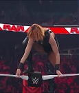 WWE_Monday_Night_Raw_2022_05_02_720p_HDTV_x264-NWCHD_mp4_007078279.jpg