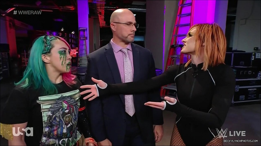 WWE_Monday_Night_Raw_2022_05_09_720p_HDTV_x264-NWCHD_mp4_004172805.jpg