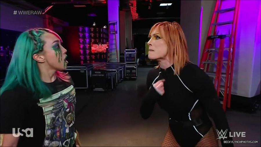 WWE_Monday_Night_Raw_2022_05_09_720p_HDTV_x264-NWCHD_mp4_004201633.jpg