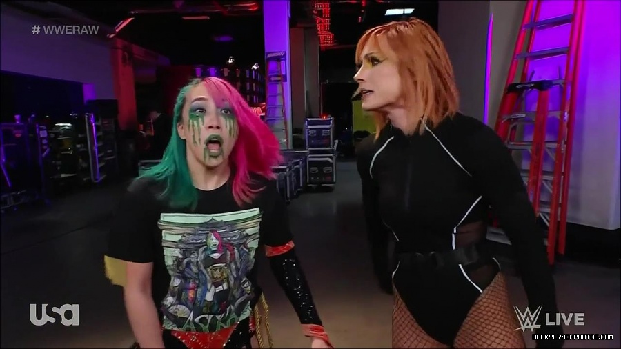 WWE_Monday_Night_Raw_2022_05_09_720p_HDTV_x264-NWCHD_mp4_004203635.jpg