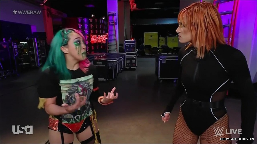 WWE_Monday_Night_Raw_2022_05_09_720p_HDTV_x264-NWCHD_mp4_004206438.jpg