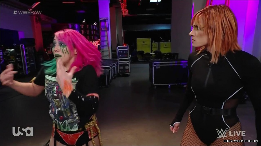 WWE_Monday_Night_Raw_2022_05_09_720p_HDTV_x264-NWCHD_mp4_004209241.jpg