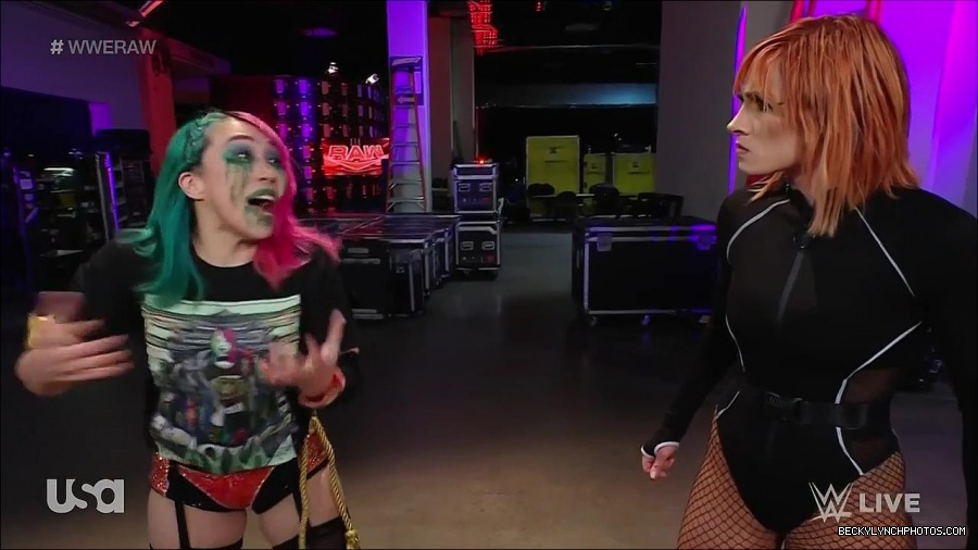 WWE_Monday_Night_Raw_2022_05_09_720p_HDTV_x264-NWCHD_mp4_004210442.jpg