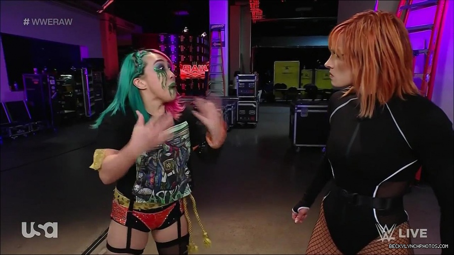 WWE_Monday_Night_Raw_2022_05_09_720p_HDTV_x264-NWCHD_mp4_004211243.jpg
