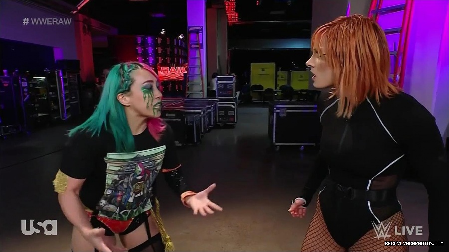 WWE_Monday_Night_Raw_2022_05_09_720p_HDTV_x264-NWCHD_mp4_004212444.jpg