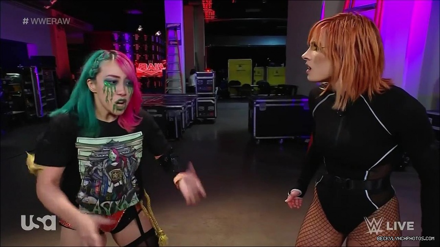 WWE_Monday_Night_Raw_2022_05_09_720p_HDTV_x264-NWCHD_mp4_004212845.jpg