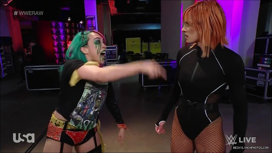 WWE_Monday_Night_Raw_2022_05_09_720p_HDTV_x264-NWCHD_mp4_004217249.jpg