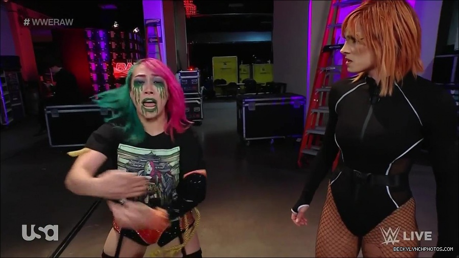 WWE_Monday_Night_Raw_2022_05_09_720p_HDTV_x264-NWCHD_mp4_004218851.jpg