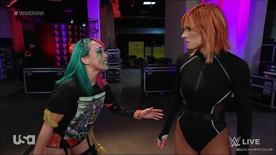 WWE_Monday_Night_Raw_2022_05_09_720p_HDTV_x264-NWCHD_mp4_004223255.jpg