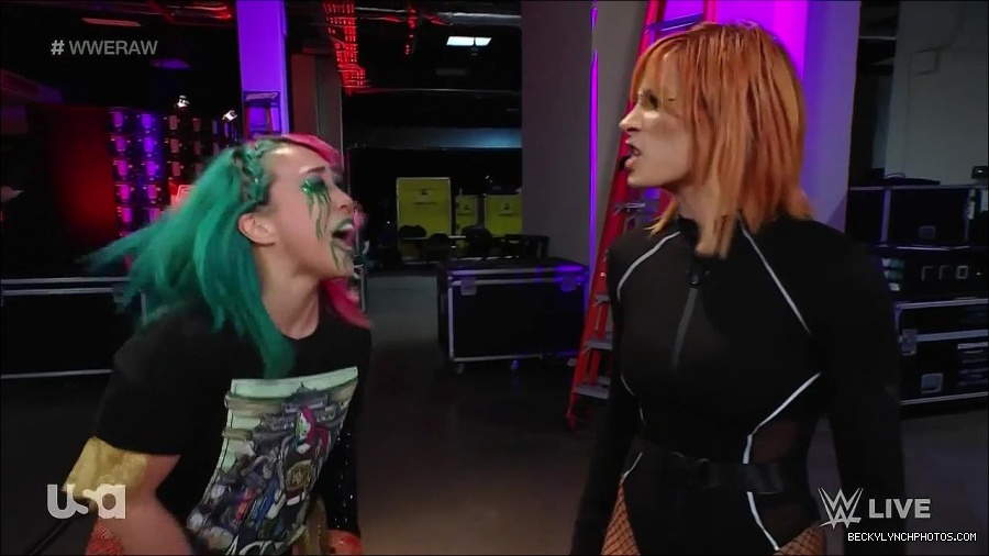 WWE_Monday_Night_Raw_2022_05_09_720p_HDTV_x264-NWCHD_mp4_004224857.jpg