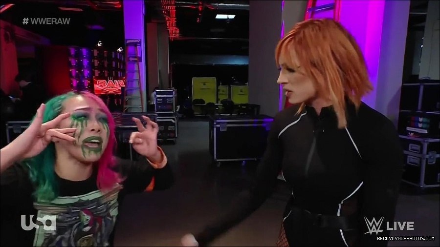 WWE_Monday_Night_Raw_2022_05_09_720p_HDTV_x264-NWCHD_mp4_004227659.jpg