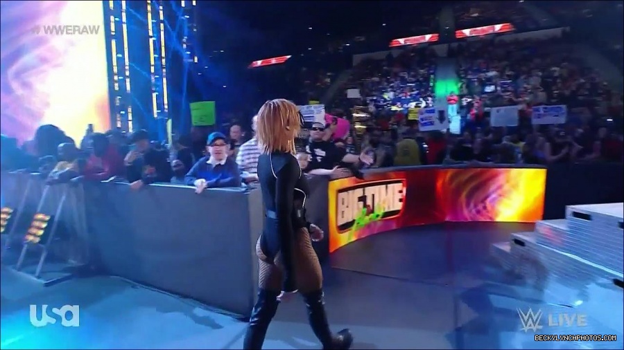 WWE_Monday_Night_Raw_2022_05_09_720p_HDTV_x264-NWCHD_mp4_007085149.jpg