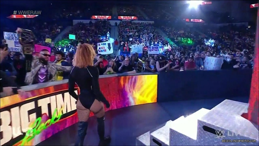 WWE_Monday_Night_Raw_2022_05_09_720p_HDTV_x264-NWCHD_mp4_007087952.jpg