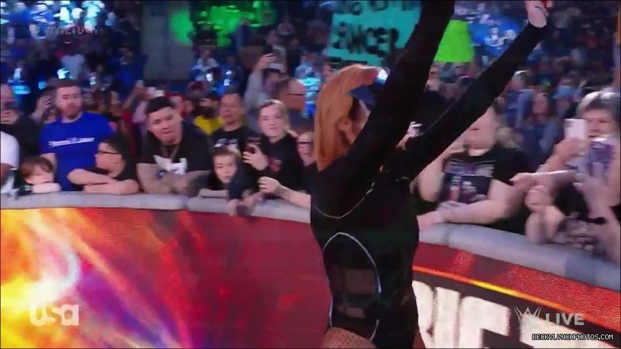 WWE_Monday_Night_Raw_2022_05_09_720p_HDTV_x264-NWCHD_mp4_007102366.jpg