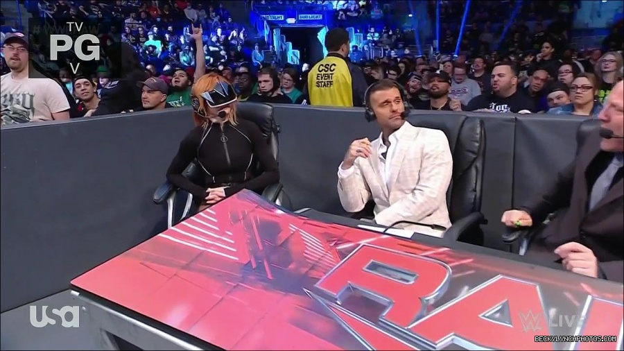 WWE_Monday_Night_Raw_2022_05_09_720p_HDTV_x264-NWCHD_mp4_007145009.jpg