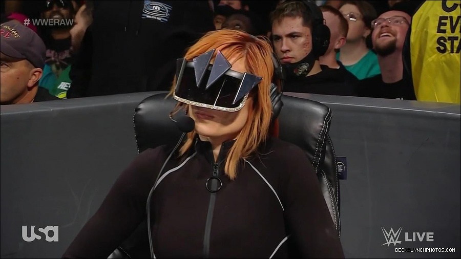 WWE_Monday_Night_Raw_2022_05_09_720p_HDTV_x264-NWCHD_mp4_007153818.jpg