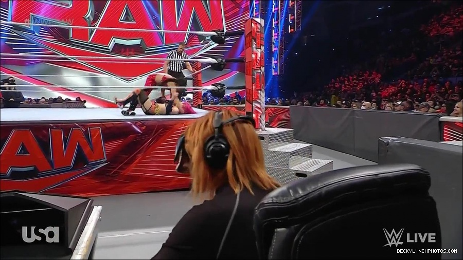 WWE_Monday_Night_Raw_2022_05_09_720p_HDTV_x264-NWCHD_mp4_007394158.jpg