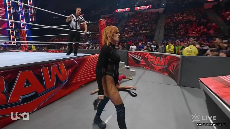 WWE_Monday_Night_Raw_2022_05_09_720p_HDTV_x264-NWCHD_mp4_007487851.jpg