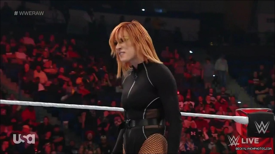 WWE_Monday_Night_Raw_2022_05_09_720p_HDTV_x264-NWCHD_mp4_007508805.jpg