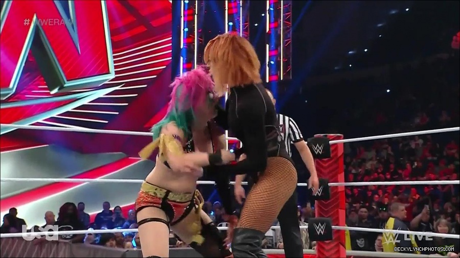 WWE_Monday_Night_Raw_2022_05_09_720p_HDTV_x264-NWCHD_mp4_007529626.jpg