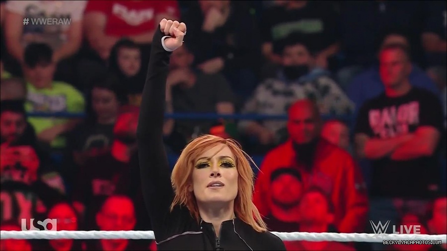 WWE_Monday_Night_Raw_2022_05_09_720p_HDTV_x264-NWCHD_mp4_007538035.jpg