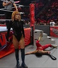 WWE_Monday_Night_Raw_2022_05_09_720p_HDTV_x264-NWCHD_mp4_007486650.jpg