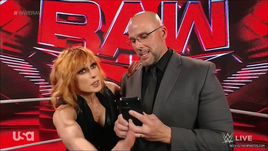 WWE_Monday_Night_Raw_2022_05_16_720p_HDTV_x264-NWCHD_mp4_002025458.jpg