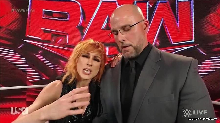 WWE_Monday_Night_Raw_2022_05_16_720p_HDTV_x264-NWCHD_mp4_002036669.jpg